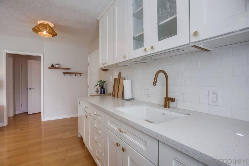 245 Coast - photo 11