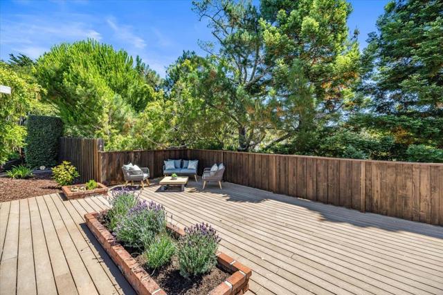 35 Mountain View Place, San Mateo CA: https://media.crmls.org/mediaz/66752349-ba92-4efc-b1b7-ce8055b017c7.jpg