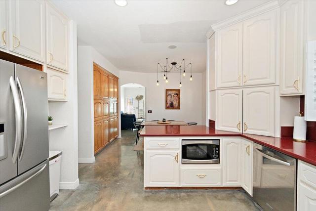 6207 Red Bluff Avenue, Yucca Valley CA: https://media.crmls.org/mediaz/6677df42-250c-4045-aafe-652606a2d53a.jpg