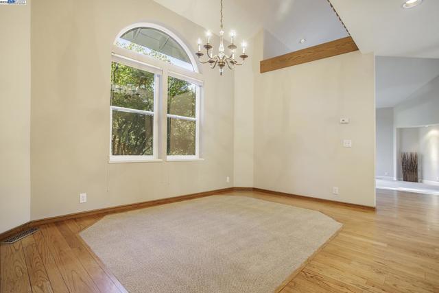 3 BLACKHAWK CLUB CT, Danville CA: https://media.crmls.org/mediaz/66791529-1da8-4b51-bb9c-eb23de19246e.jpg