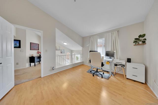 632 Paseo Rio, Vista CA: https://media.crmls.org/mediaz/667960ec-1311-44fa-97c3-0757f23eea90.jpg