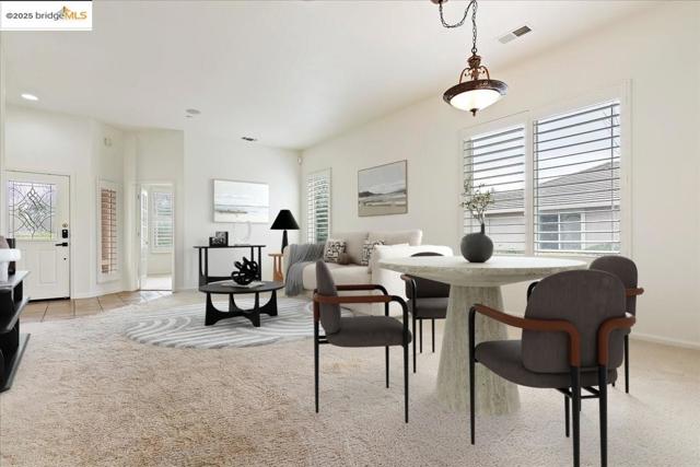 625 Pomona Dr, Brentwood CA: https://media.crmls.org/mediaz/66799f9d-6b3a-455d-a9e8-8bbdd1110ed8.jpg