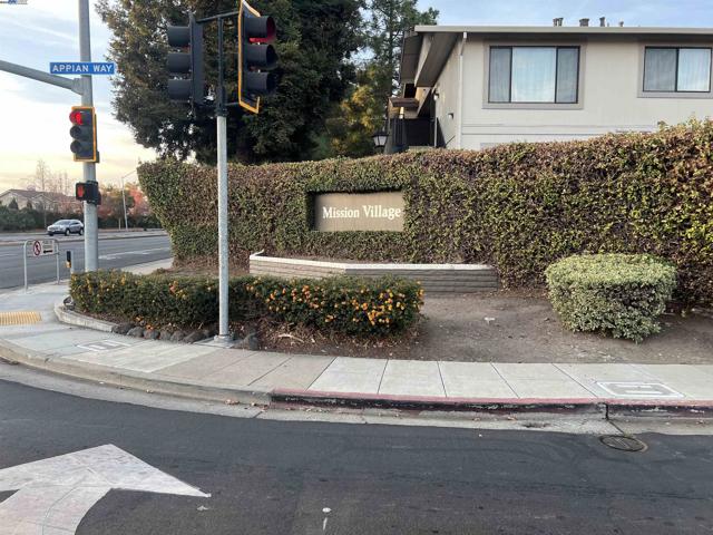 276 Galano Plz, Union City CA: https://media.crmls.org/mediaz/6679b7e2-801e-46c0-aab3-4e78c5f45bcb.jpg