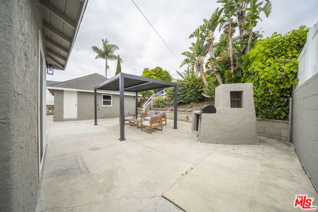 2618 Brian Avenue, Torrance CA: https://media.crmls.org/mediaz/6679d8c6-a301-445b-bd7b-8ab38e4d4c8e.jpg