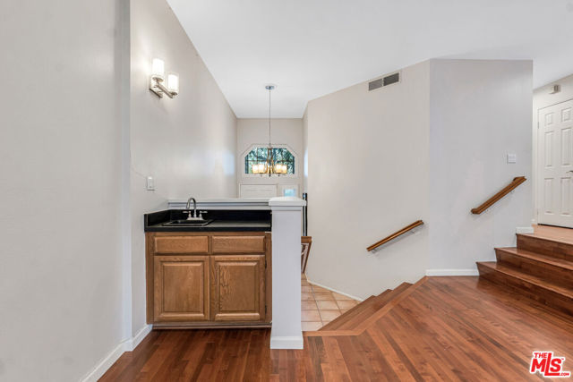 20950 Oxnard Street, Woodland Hills CA: https://media.crmls.org/mediaz/667a2966-b671-459f-a75e-c64bfa5ccf6f.jpg