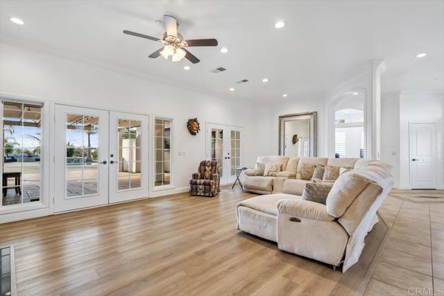 Image 19 of 74 For 3029 Victoria Drive