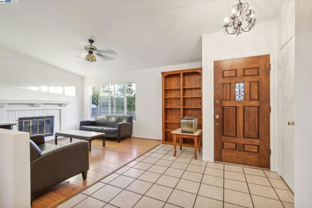 Image 7 of 38 For 859 Mcdowell Blvd