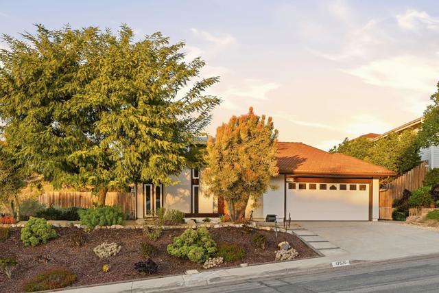 17570 Montero Rd, San Diego CA: https://media.crmls.org/mediaz/667b8ded-1002-44f0-9fe1-5650b55587e5.jpg