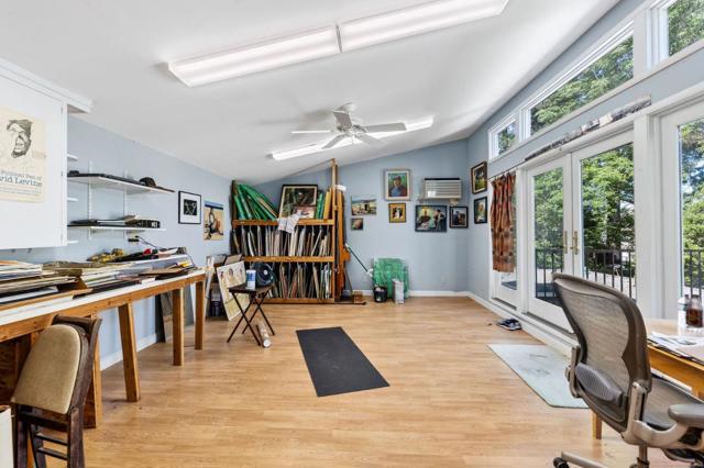 680 Fairway Circle, Hillsborough CA: https://media.crmls.org/mediaz/667bd43a-7985-4447-b4cc-4771053a8b11.jpg