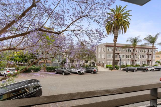 889 Date St, San Diego CA: https://media.crmls.org/mediaz/667c2569-6a6d-4660-ad26-e3e91c664147.jpg