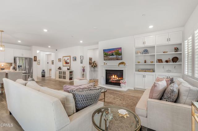 566 Purple Sage Lane, Simi Valley CA: https://media.crmls.org/mediaz/667c809e-bf07-47cb-a097-05a98868cf2a.jpg