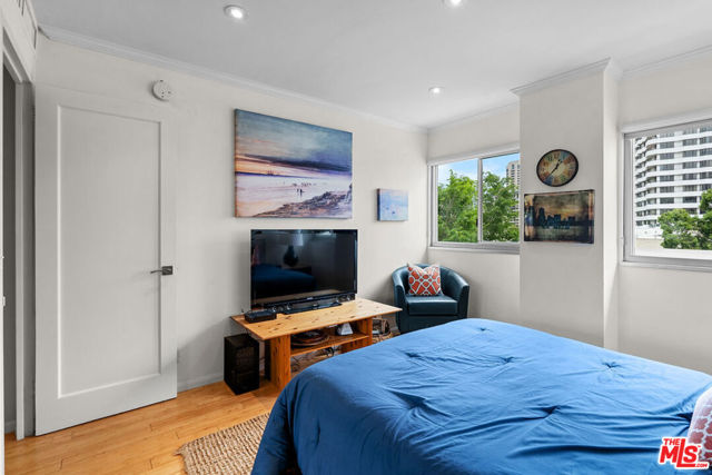 10701 Wilshire Boulevard, Los Angeles CA: https://media.crmls.org/mediaz/667d6d80-3c55-4d0a-a1f0-bd490c2dc6bb.jpg