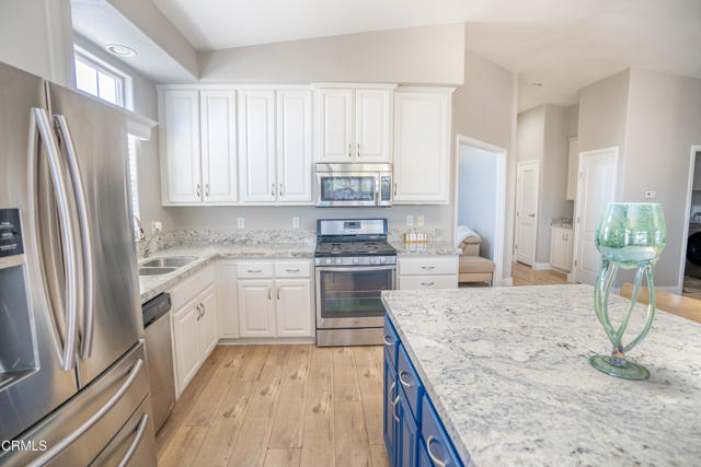 Detail Gallery Image 13 of 49 For 229 Remington Ave #229,  Ventura,  CA 93003 - 2 Beds | 2 Baths