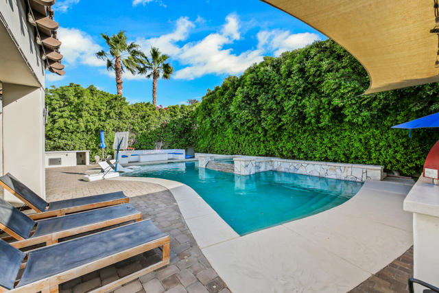 81107 Carefree Drive, Indio CA: https://media.crmls.org/mediaz/667f1030-1e74-4982-a970-a4defd2b4933.jpg