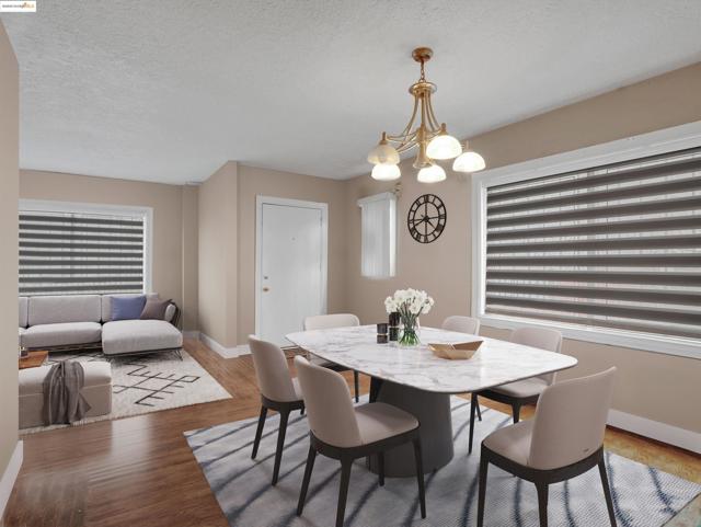 8127 Hillside St, Oakland CA: https://media.crmls.org/mediaz/667f7961-9757-42cd-91f8-d8e1b2e3dec4.jpg