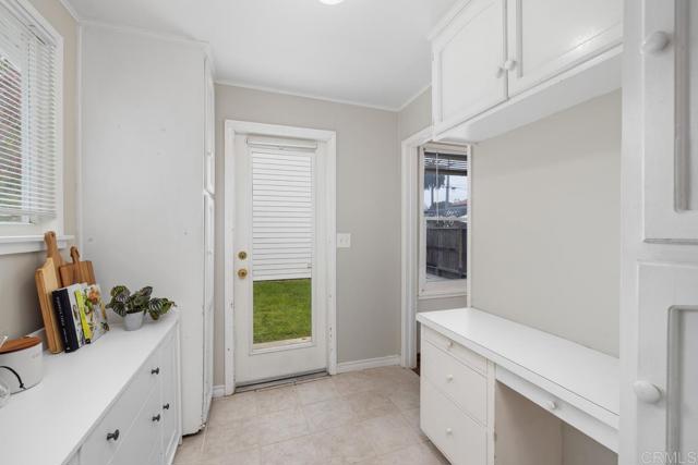 131 H Avenue, Coronado CA: https://media.crmls.org/mediaz/667fa1fd-fa14-4c5b-aeed-ad230b7f5773.jpg