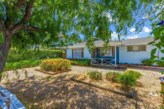 3160 Waverley Street, Palo Alto CA: https://media.crmls.org/mediaz/66802591-efa9-4517-8f19-70207a101952.jpg
