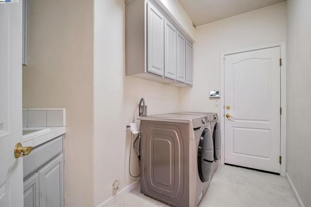 744 Bodega Ct, Fremont CA: https://media.crmls.org/mediaz/66815be2-286d-4f09-ada4-211e703cfb3d.jpg