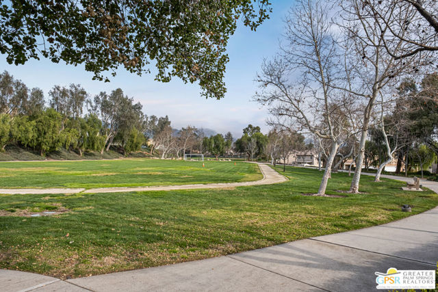 29136 Stonegate Lane, Highland CA: https://media.crmls.org/mediaz/668166c2-78f8-4a13-882b-04d0eb0d526e.jpg