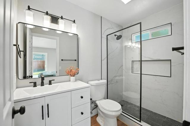 1190 Rio Norte Way, Sacramento CA: https://media.crmls.org/mediaz/66820b0c-47ea-4101-9ef7-873fe730ce2f.jpg