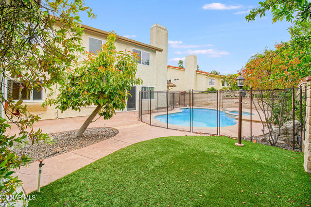 2111 Peak Place, Thousand Oaks CA: https://media.crmls.org/mediaz/6682726e-e17c-4484-afbe-99916bfafae6.jpg