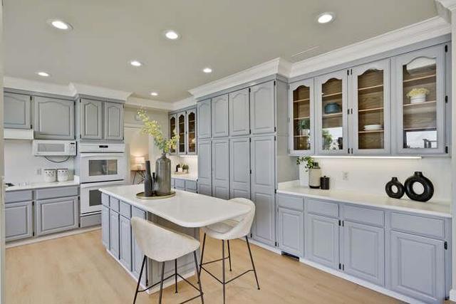 998 Flying Fish Street, Foster City CA: https://media.crmls.org/mediaz/66827d81-d85b-43f4-96e1-5b9a3f594e2a.jpg