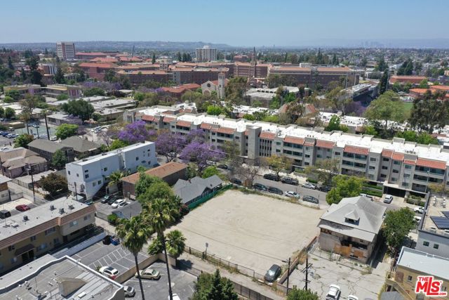 3024 Royal Street, Los Angeles CA: https://media.crmls.org/mediaz/6682bd62-6145-4b54-9730-24f060cab4b6.jpg