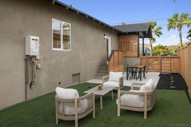 1091 Lincoln Ave, San Diego CA: https://media.crmls.org/mediaz/6682da8c-7d40-4b9e-ae94-546c51fe5af6.jpg