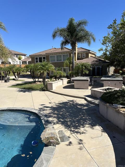 Image 5 of 37 For 684 Coastal Hills Dr