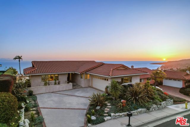 32443 Sea Raven Drive, Rancho Palos Verdes, California 90275, 3 Bedrooms Bedrooms, ,2 BathroomsBathrooms,Residential,Sold,Sea Raven,24377575