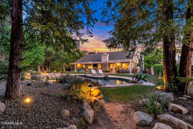 4953 Kilburn Court, Oak Park CA: https://media.crmls.org/mediaz/66840110-0813-4536-b8c3-b5a890ebe737.jpg