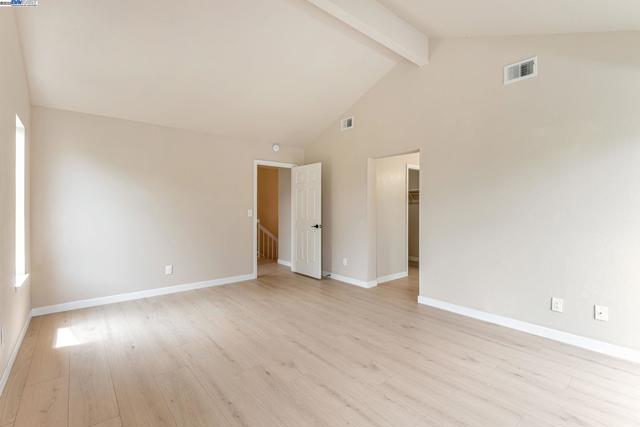 19723 Redwood Rd, Castro Valley CA: https://media.crmls.org/mediaz/6684544a-4cb4-42b6-950a-d502f6e41ece.jpg