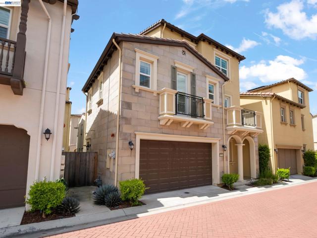 5119 Rowan Drive, San Ramon CA: https://media.crmls.org/mediaz/66864840-20e4-4105-a4f6-8211490340c2.jpg