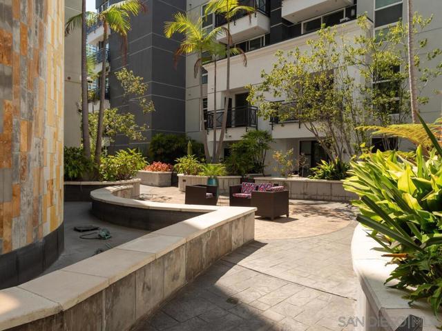 525 11th Ave, San Diego CA: https://media.crmls.org/mediaz/66866d84-cacb-40f5-b876-5f8e9f806fe1.jpg