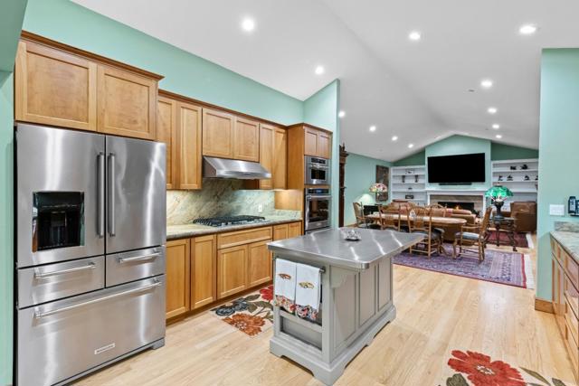 6915 Redwood Retreat Road, Gilroy CA: https://media.crmls.org/mediaz/668722fa-5e2b-4604-8d65-f9f153e506ef.jpg