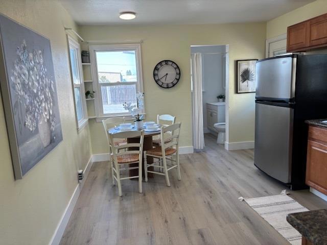 465 Flower Avenue, Santa Rosa CA: https://media.crmls.org/mediaz/66882295-40a6-448d-b72a-0a17b7e58e19.jpg