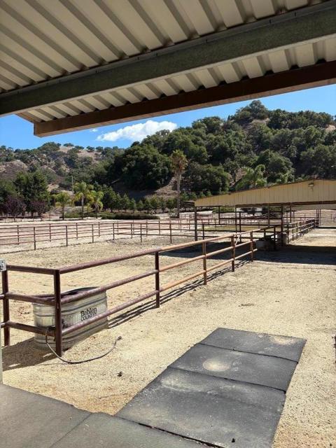 529 Corral De Tierra Road, Salinas CA: https://media.crmls.org/mediaz/66883f4c-efef-4b17-81bd-98c442d624c1.jpg