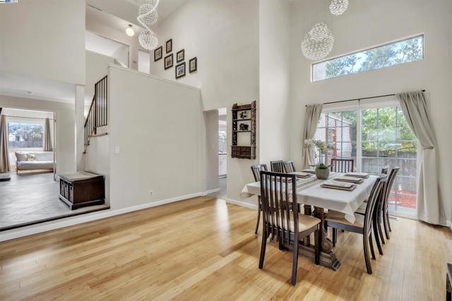 2380 Cabrillo Dr, Hayward CA: https://media.crmls.org/mediaz/6689ba55-fd7b-432d-8ebf-7af3f7449784.jpg