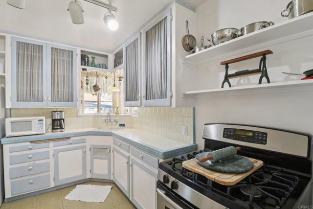 Detail Gallery Image 4 of 29 For 7518 Sturgess Ave, La Mesa,  CA 91941 - 2 Beds | 1 Baths