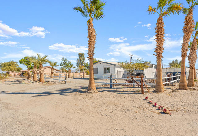 2342 Sand Jewel Avenue, Thermal CA: https://media.crmls.org/mediaz/6689c523-468f-44e2-b56f-a9876a677fa2.jpg