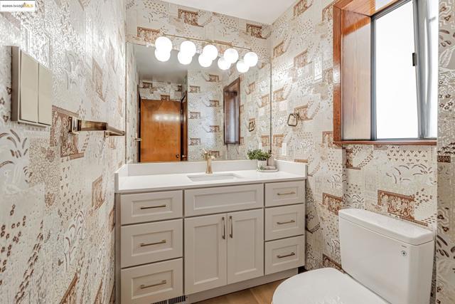 1518 MADERA CT, El Cerrito CA: https://media.crmls.org/mediaz/668a54eb-a71c-402a-9294-5589b20d2dbe.jpg