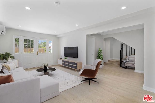 2336 Loma Vista Place, Los Angeles CA: https://media.crmls.org/mediaz/668afc82-7de9-4a4c-a7a8-8dada8b1871c.jpg