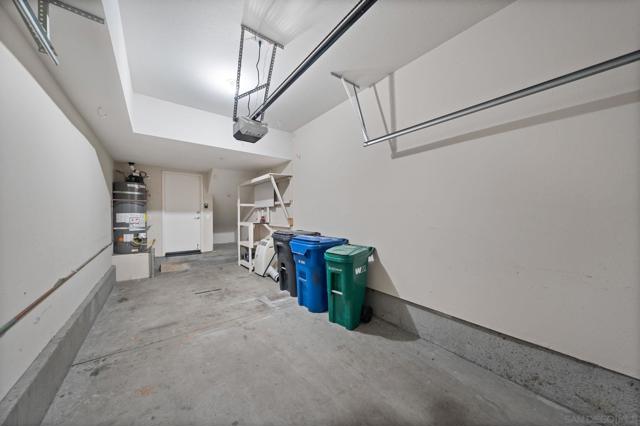 784 Portside Pl, San Diego CA: https://media.crmls.org/mediaz/668b5041-94c0-4777-bd25-5b4ea7fb76d9.jpg