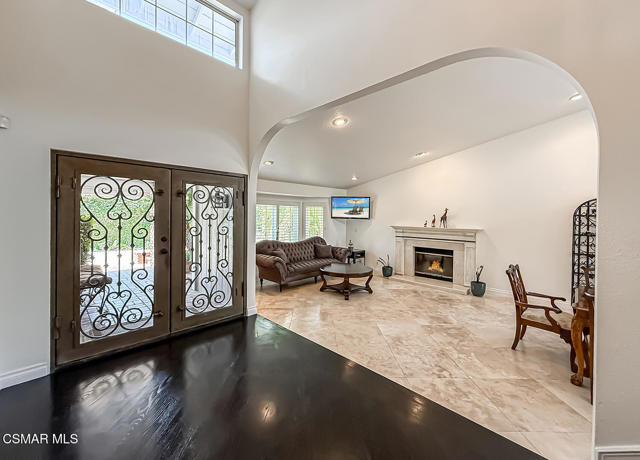 2848 Bayham Cir, Thousand Oaks CA: https://media.crmls.org/mediaz/668cdf25-c900-41f2-8dbb-3b8f05f31502.jpg