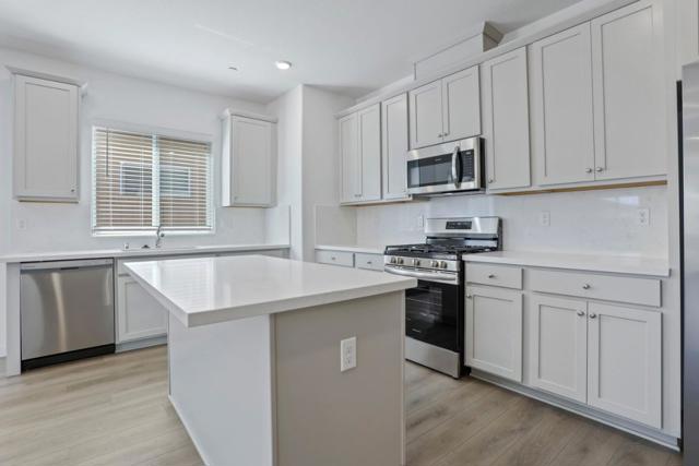 7200 Robins Cove Drive, Stockton CA: https://media.crmls.org/mediaz/668d5f37-dcc6-422b-bf46-30aab97e5389.jpg