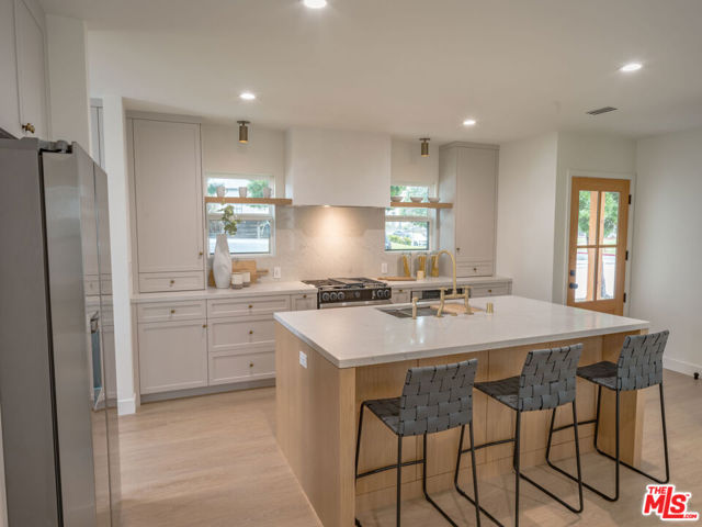 Image 13 of 67 For 5817 Alviso Avenue