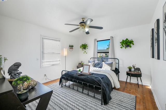 11132 Acalanes Dr, Oakland CA: https://media.crmls.org/mediaz/668e1bf6-36f2-4b6a-ad75-7c23506b39a9.jpg