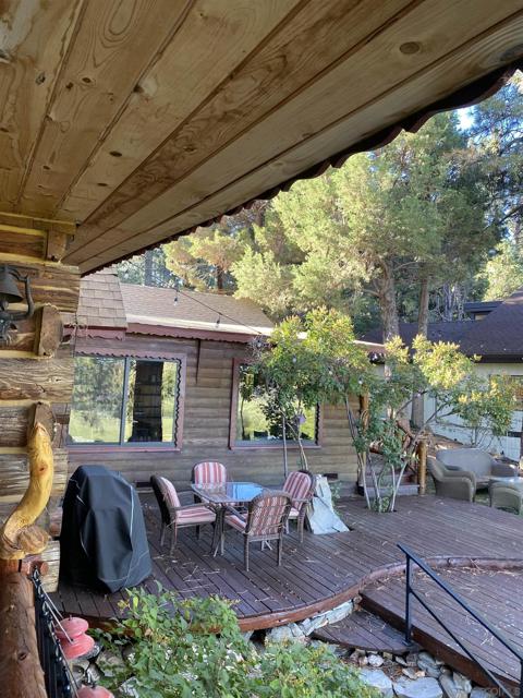 43133 Sheephorn Rd, Big Bear CA: https://media.crmls.org/mediaz/668e2dd2-20be-4d4a-acd3-0e5f020b66f9.jpg