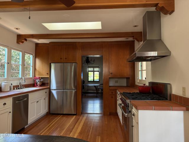 1979 Allen Avenue, Altadena CA: https://media.crmls.org/mediaz/668e5a4f-83d8-4f60-9077-eda8bc9e7c11.jpg