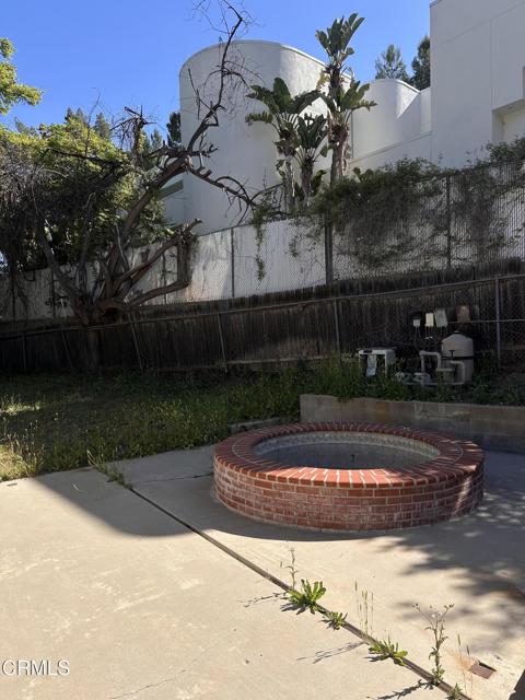 4800 Topeka Drive, Tarzana CA: https://media.crmls.org/mediaz/668ea710-caea-4ec8-a1b7-b8068a3a28bb.jpg